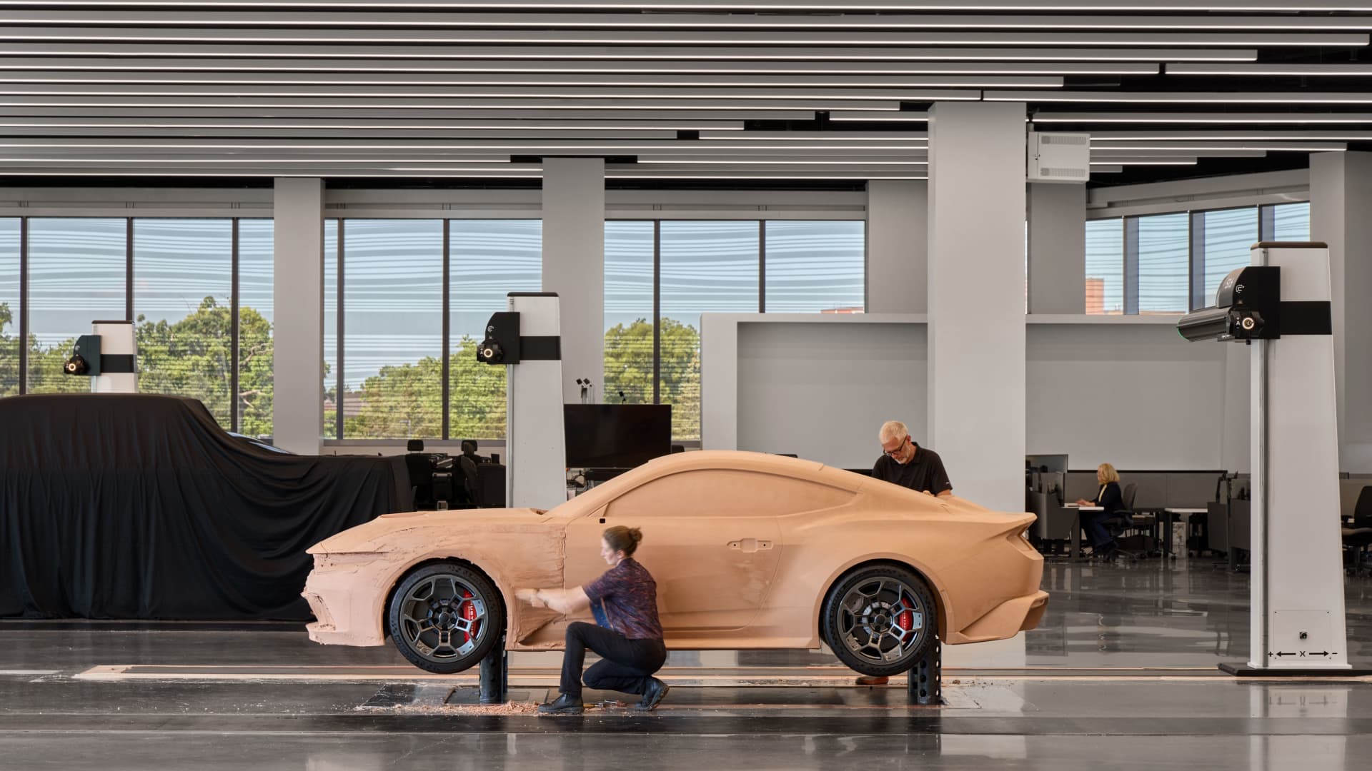 مقر فورد الجديد داخل المقر الرئيسي الجديد لفورد: مطابخ - مقر فورد الجديد