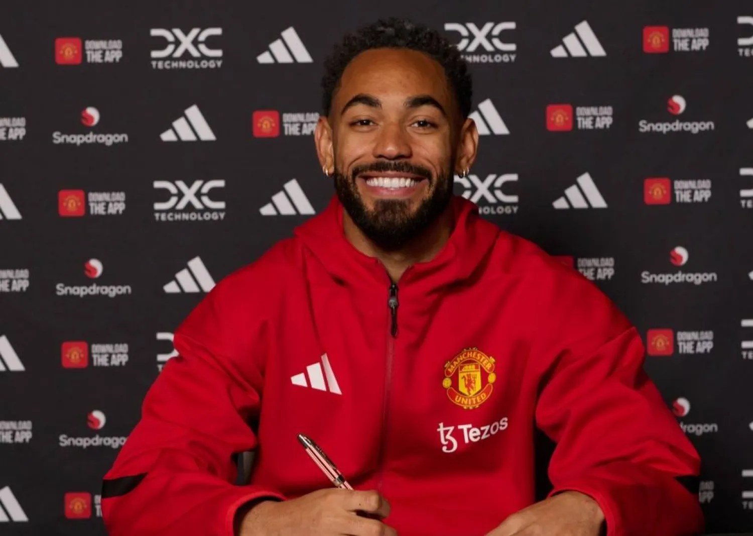 فيرغسون يشيد بتوقيع مانشستر يونايتد المتميز - توقيع مانشستر يونايتد