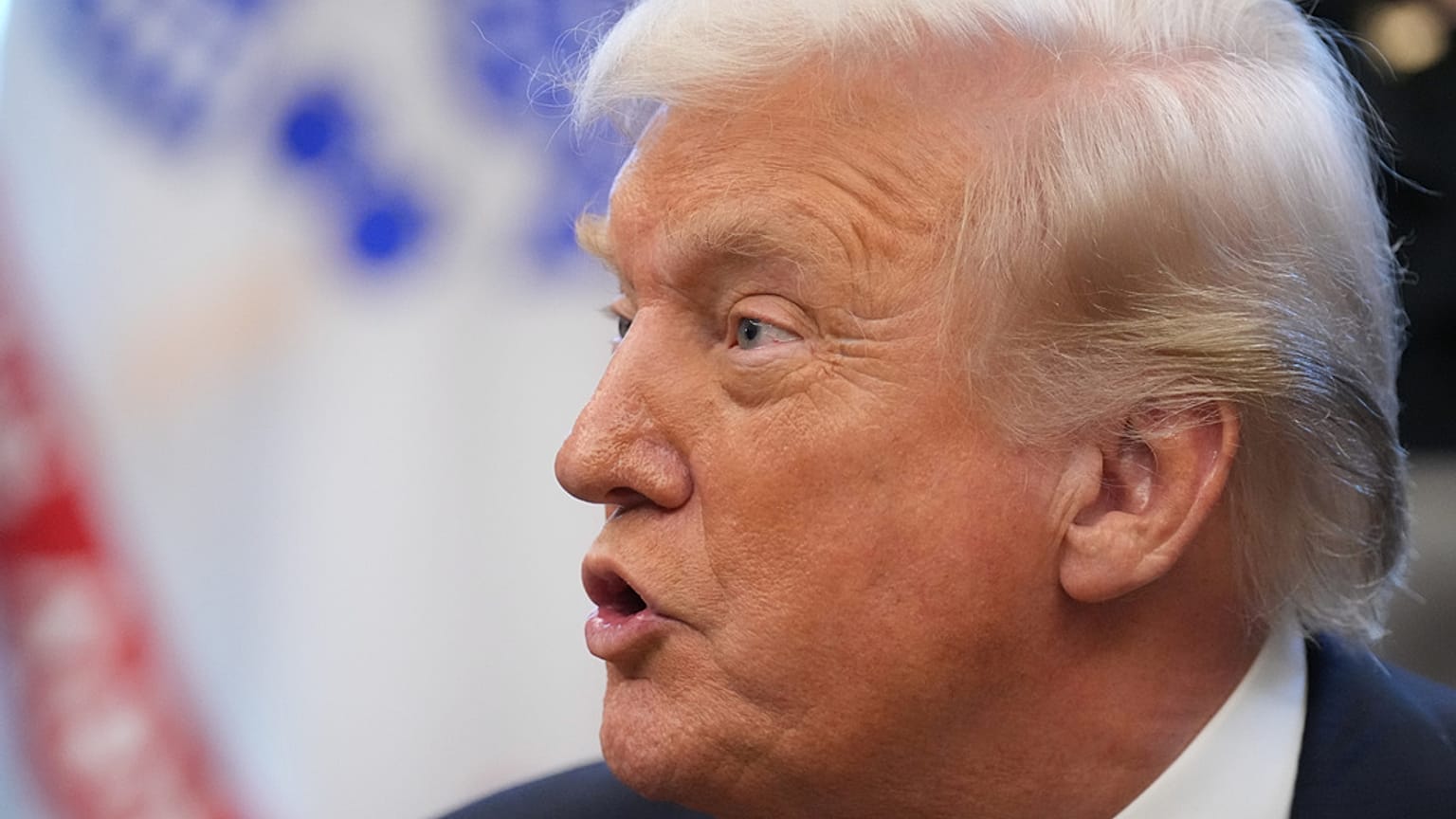 غيسلاين ماكسويل السجن كلب صغير وورق تواليت غير محدود؟ حياة - غيسلاين ماكسويل السجن