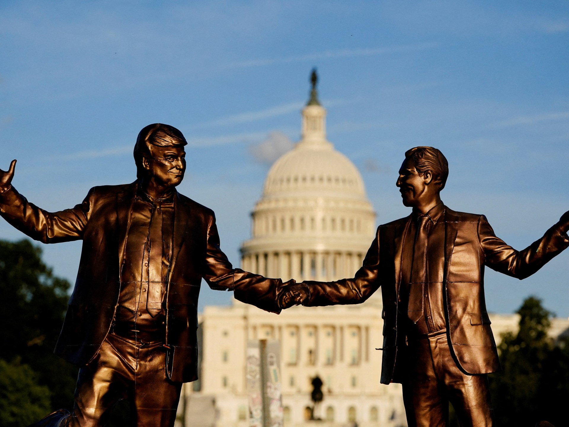 غيسلاين ماكسويل السجن كلب صغير وورق تواليت غير محدود؟ حياة - غيسلاين ماكسويل السجن