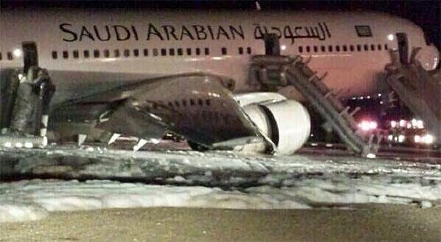 نجاة حادث طائرة أشعر أنني أسعد رجل على قيد الحياة، إنه معجزة - نجاة حادث طائرة