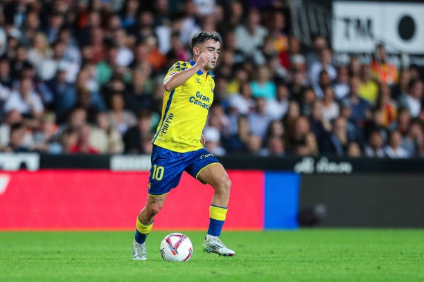 كينان يلدز أرسنال يتصدر سباق يلدز في الدوري الإنجليزي - كينان يلدز