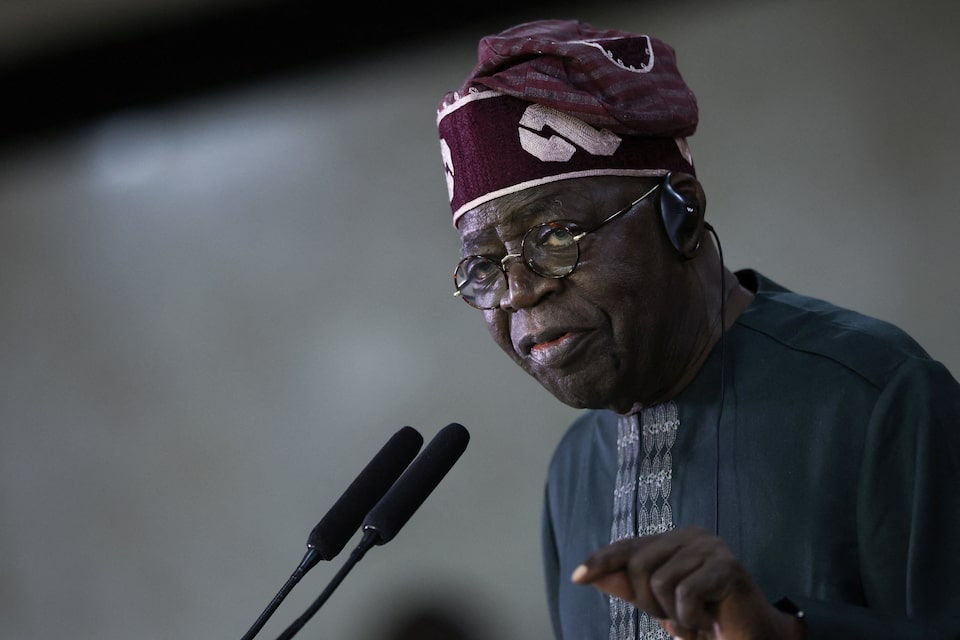 تأجيل رحلة تينوبو إلى قمة العشرين بسبب اختطاف 24 فتاة - تأجيل رحلة تينوبو