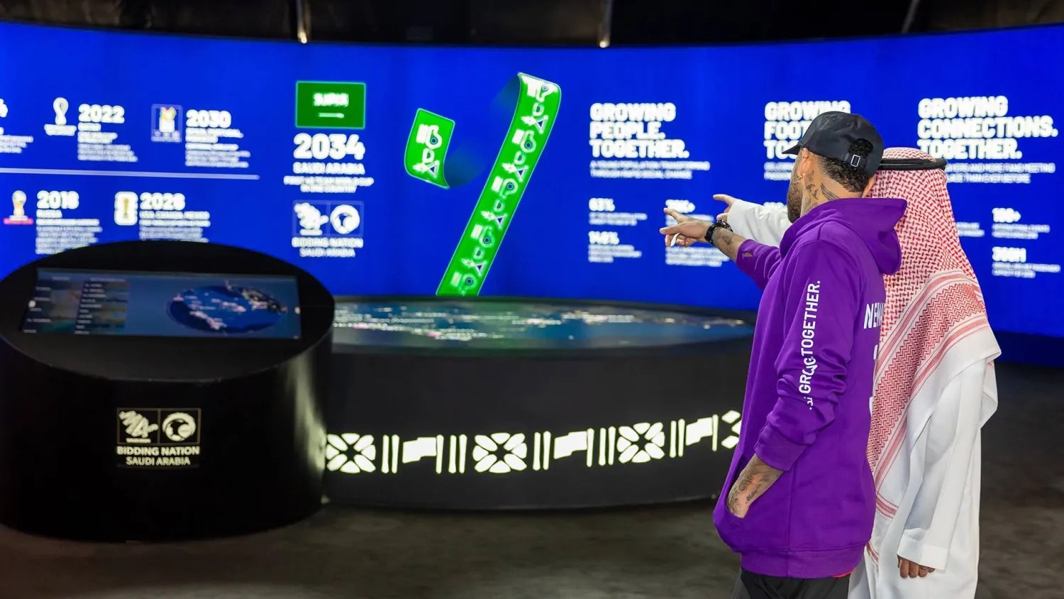 كيف أصبح كريستيان مكافري ملك ياردات اللعب في NFL - كريستيان مكافري ملك ياردات