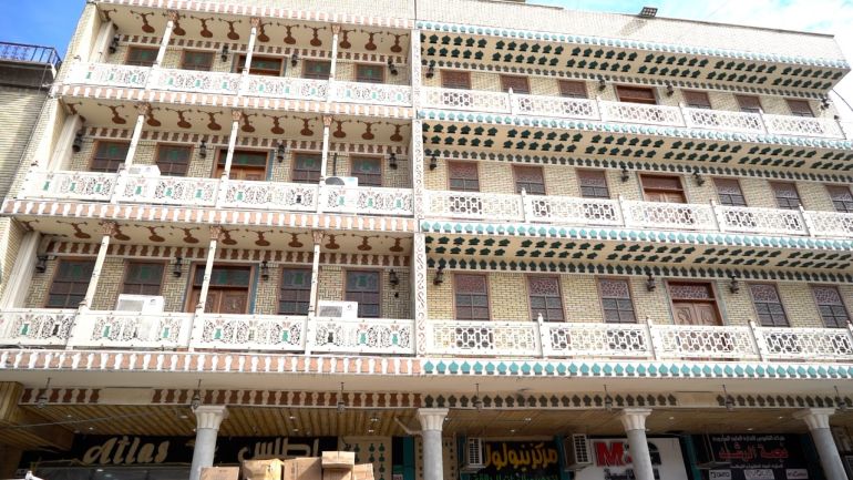 العراق: بعد أعمال ترميم مذهلة.. شارع الرشيد التاريخي يستقبل - شارع الرشيد التاريخي