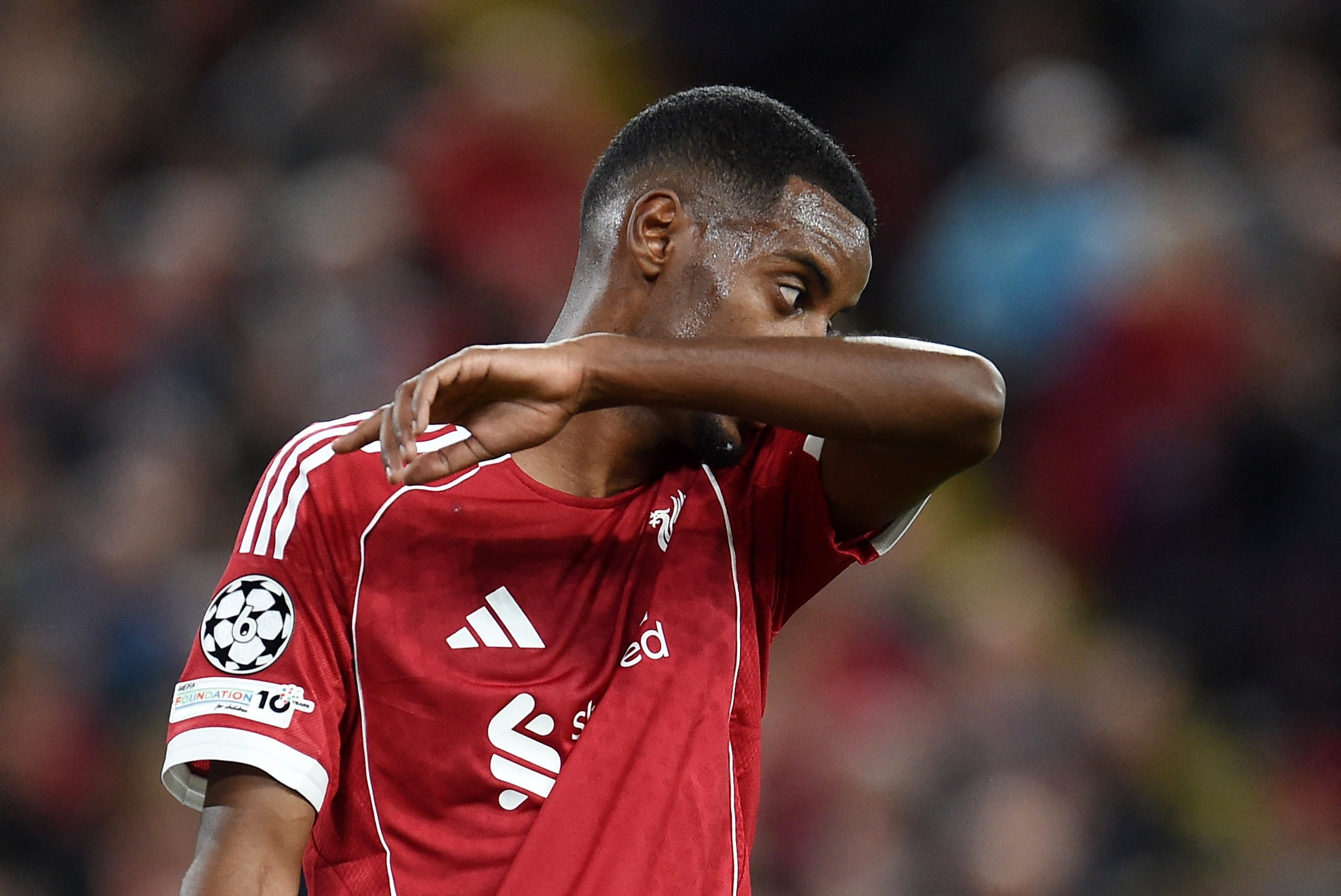 إيساك يسجل أول أهدافه في فوز ليفربول على وست هام - إيساك يسجل أول أهدافه