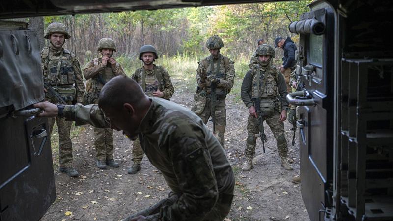 عملية أوكرانية لمواجهة جنود بمشاركة قوات خاصة.. عملية - عملية أوكرانية لمواجهة جنود