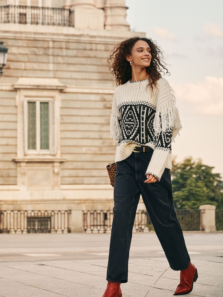 جينز البرميل لا يزال رائجًا: تسوق بأسعار أقل من 50 دولارًا - جينز البرميل