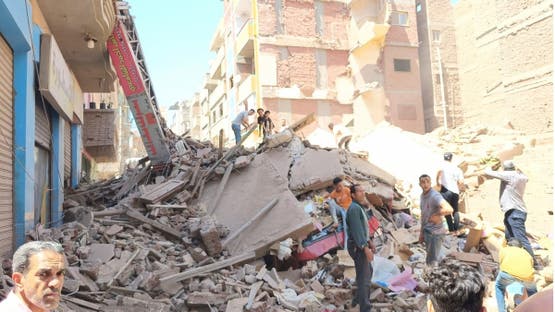 ارتفاع عدد ضحايا الانهيار الأرضي في إندونيسيا إلى 11 - ارتفاع عدد ضحايا الانهيار