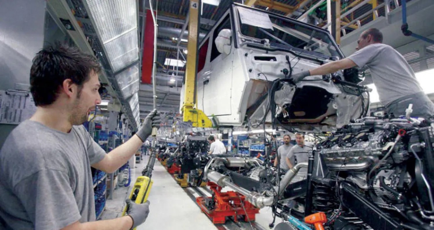 تراجع الدخل القابل للتصرف للشهر الرابع على التوالي - تراجع الدخل القابل للتصرف