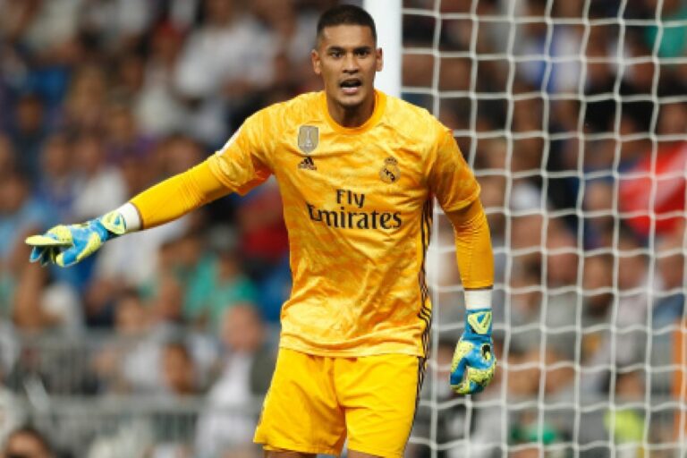 أريولا يتحدث عن الكلاب والضغط وعودة وست هام