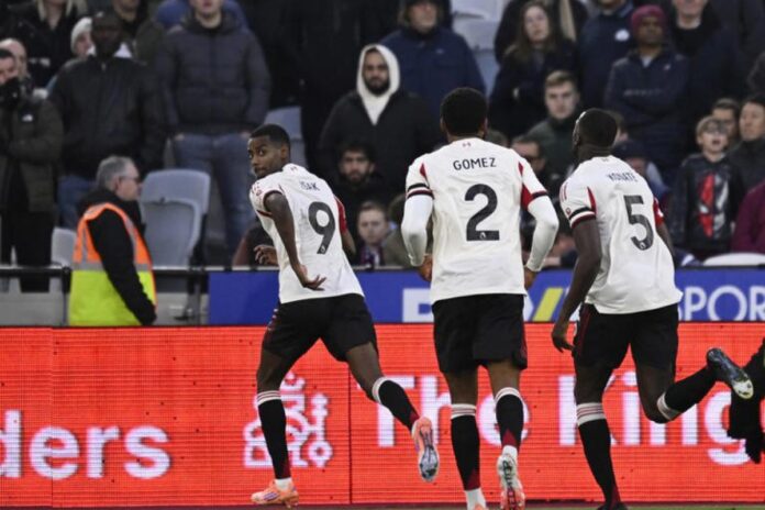 إيساك يسجل أول أهدافه في فوز ليفربول على وست هام