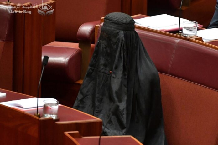 البرقع البرلمان الأسترالي سياسية يمينية متطرفة تثير الغضب