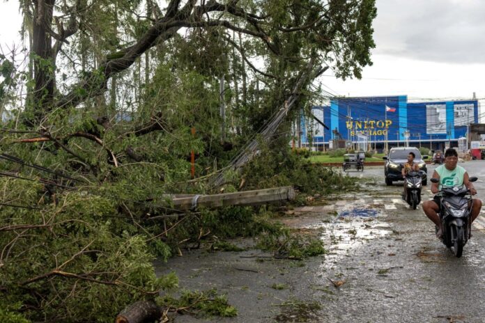 الفلبين تقيم الأضرار بعد إعصار فنج وون المدمر