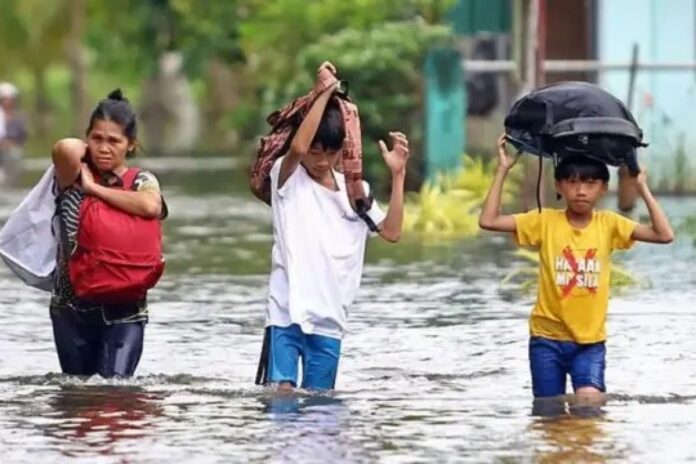 الفلبين: قتيلان وإجلاء أكثر من مليون شخص بسبب إعصار فونغ