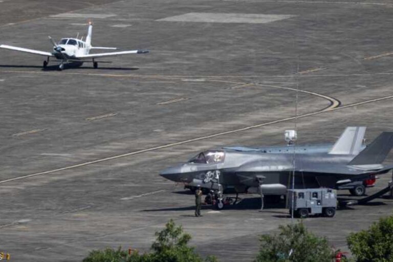 تحقيق يفضح “تحركات الكاريبي”.. هل يقترب ترامب من فنزويلا؟