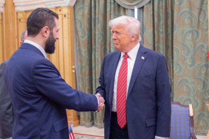 ترامب والشرع ترامب يستقبل الشرع في البيت الأبيض…ما