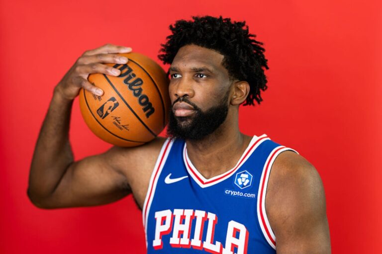 جويل إمبيد غرامة جويل إمبيد ينتقد غرامة 50,000 دولار بسبب