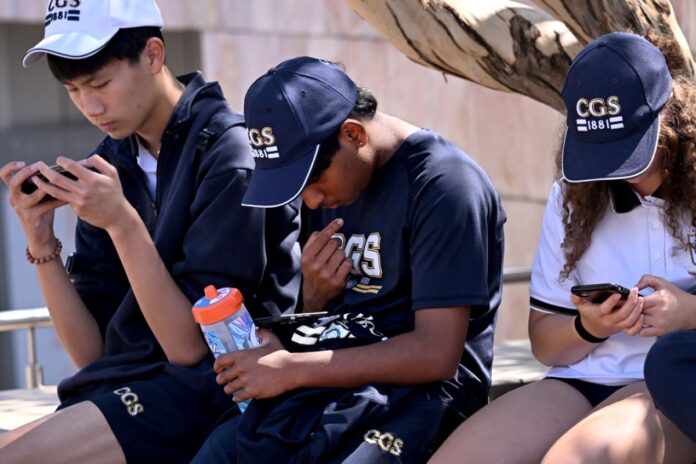 حظر وسائل التواصل الاجتماعي أستراليا تضيف ريديت وكك إلى حظر