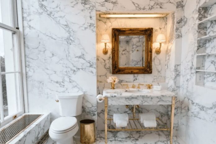 رخام وذهب.. ترامب يكشف عن “حمام غرفة لينكولن”