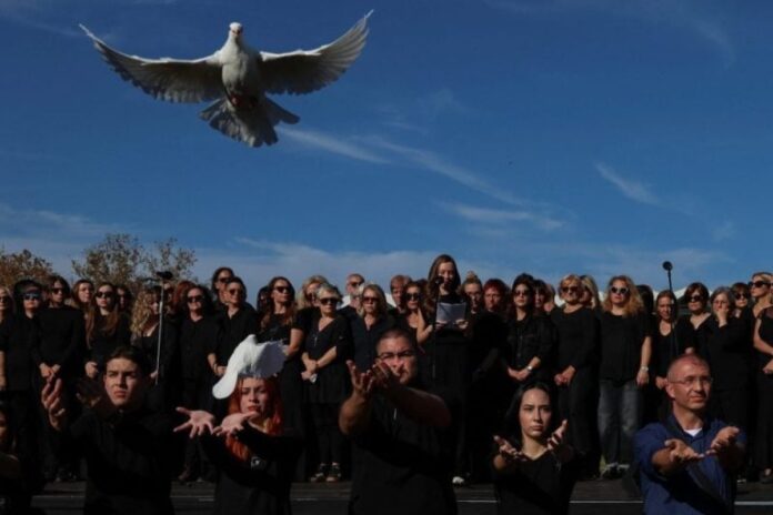 صربيا مسيرات ذكرى قتلى صربيا: الآلاف يشاركون في مسيرات