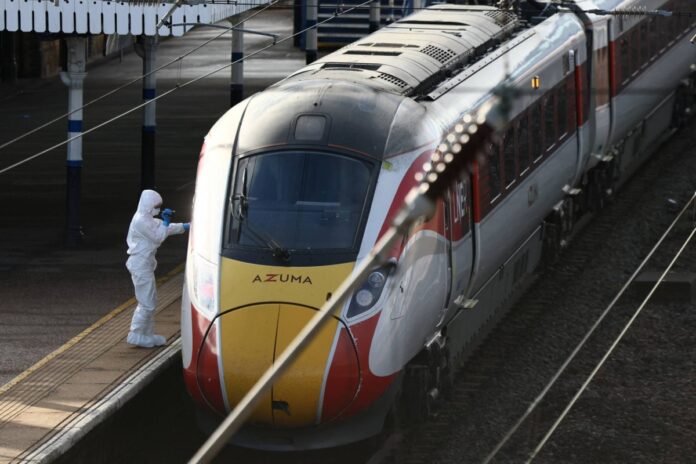 طعن جماعي قطار متجه لا دليل على أن طعن جماعي في قطار متجه