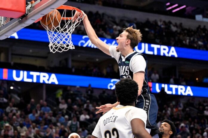 فلاغ يتفوق على كوين فلاغ يتفوق على زميله كوين في ليلة مهنية