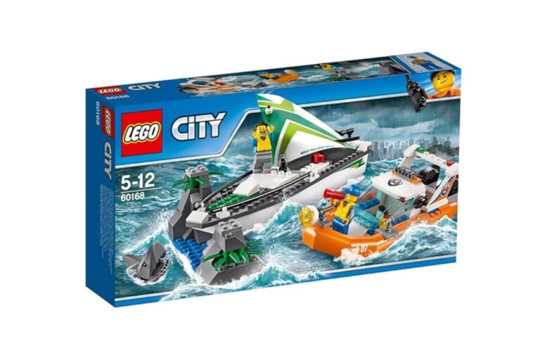 لحظة دراماتيكية: إنقاذ خفر السواحل لبحارة عالقين