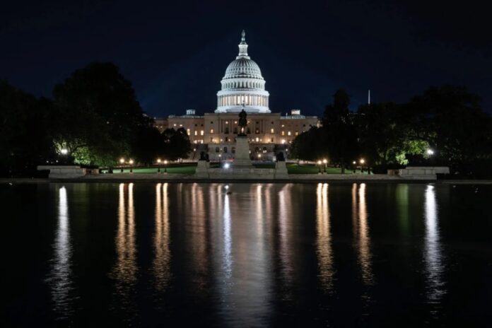 مجلس الشيوخ يمرر مشروع قانون لإنهاء إغلاق الحكومة