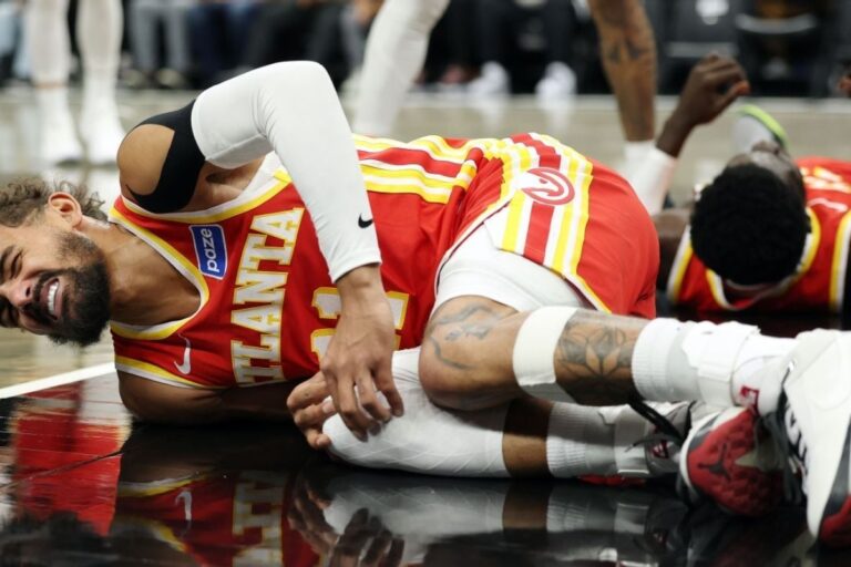 نجم هوكس نجم سي هوكس يصبح حديث الإنترنت بسبب حركة لسانه