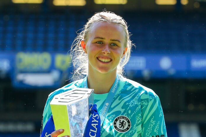 هامبتون تُنتخب كأفضل لاعبة كرة قدم في 2025