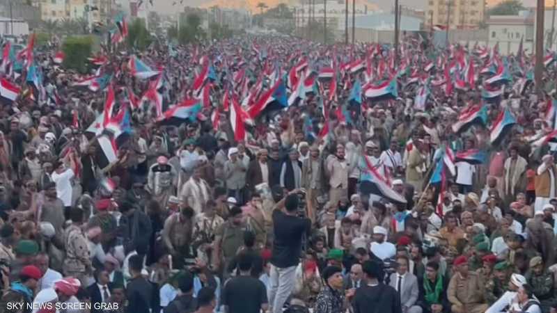 الكثيري: تظاهرات سيئون رسالة تفويض للقوات الحكومية الجنوبية - تظاهرات سيئون