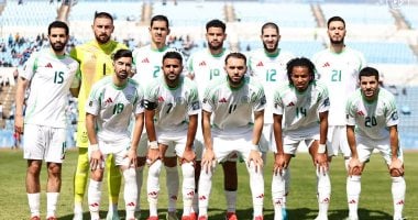 محرز يقود المنتخب الجزائري إلى ثمن نهائي 