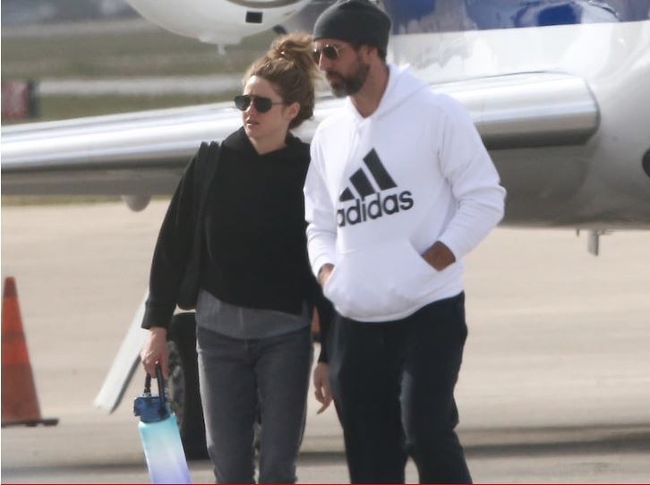 تهاني زاك ويلسون تجدد الانتباه لزواج آرون رودجرز - زواج آرون رودجرز