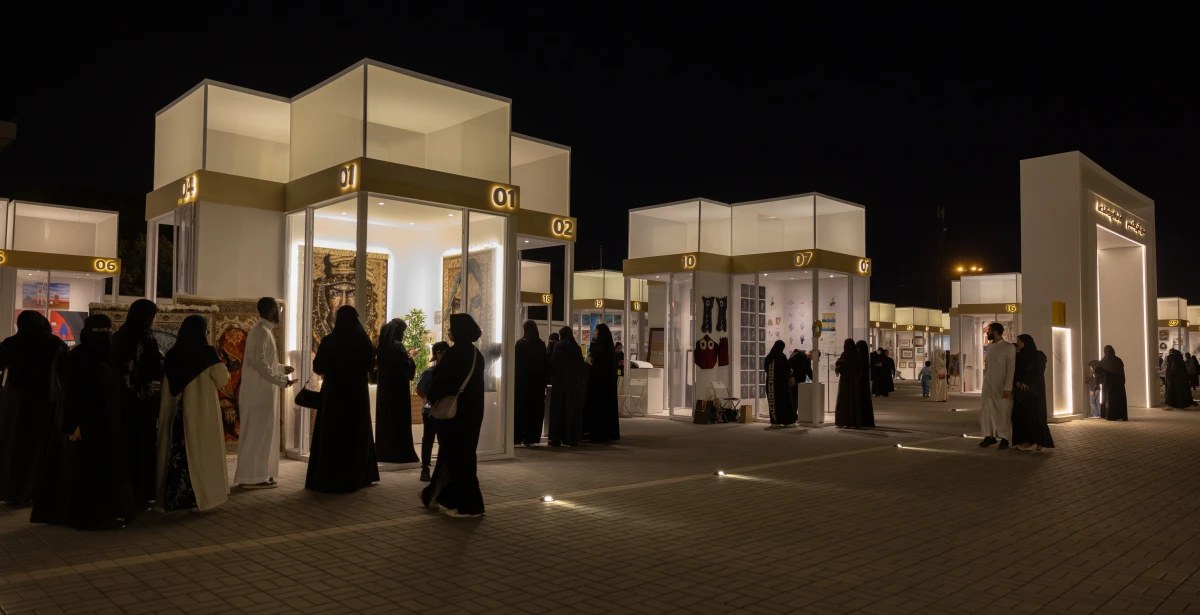 بين الثقافة والاستثمار.. سوق الفن يسجل أرقامًا قياسية في - سوق الفن