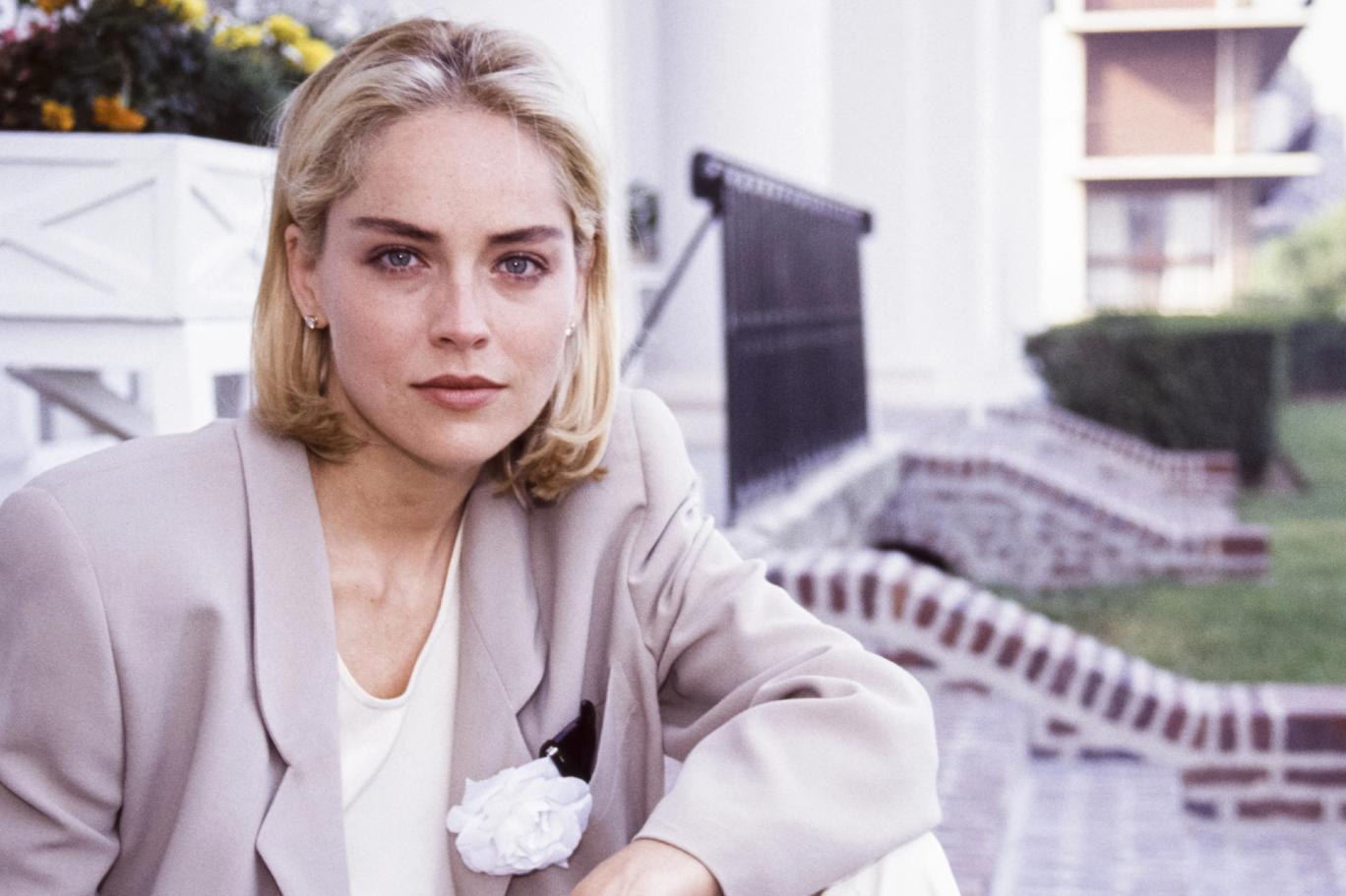 فضيحة شيرون مور مدرب ميشيغان السابق تثير ردود فعل على وسائل - فضيحة شيرون مور