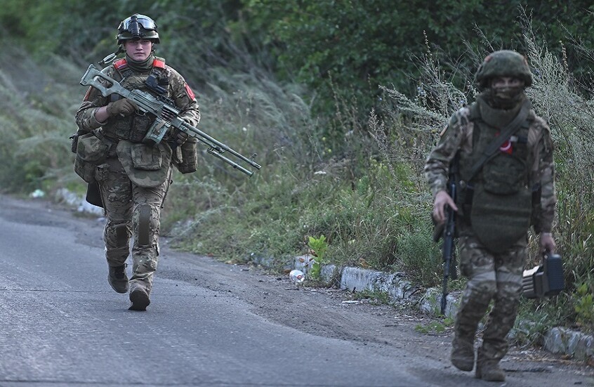الجيش الروسي يسيطر على بلدة ديبروفا في مقاطعة دونيتسك - الجيش الروسي يسيطر على