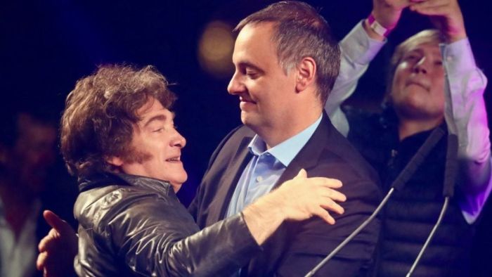 استقالة رئيس مكتب المسؤولية عن الميزانية بسبب خطأ نشر - استقالة رئيس مكتب المسؤولية