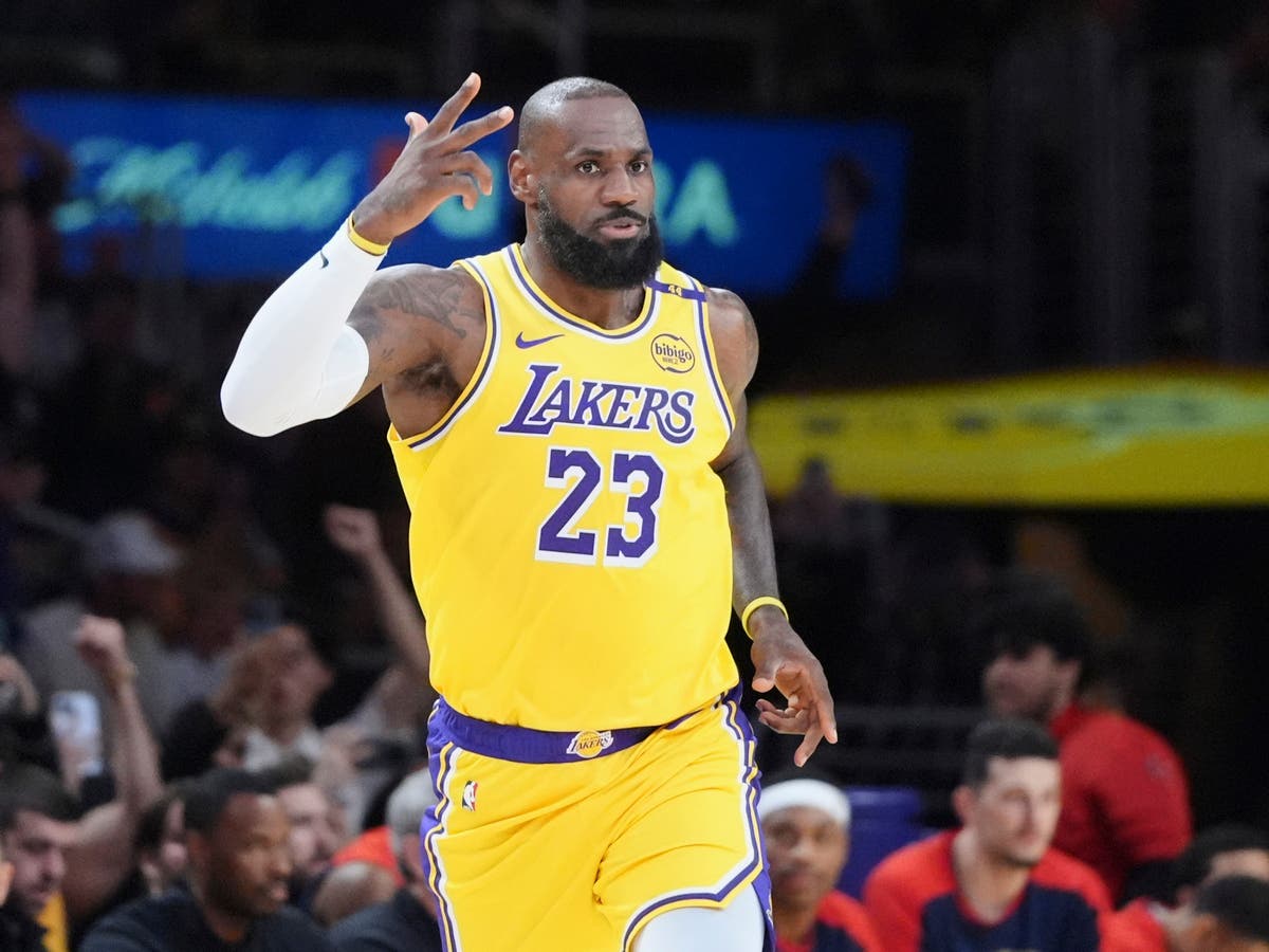 NBA: ليبرون جيمس يغيب عن فوز ليكرز على بيليكانز - ليبرون جيمس