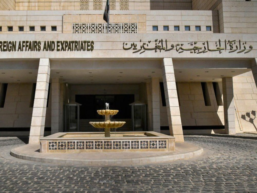 تفجير مسجد حمص ثمانية قتلى بتفجير داخل مسجد في حي ذي غالبية - تفجير مسجد حمص