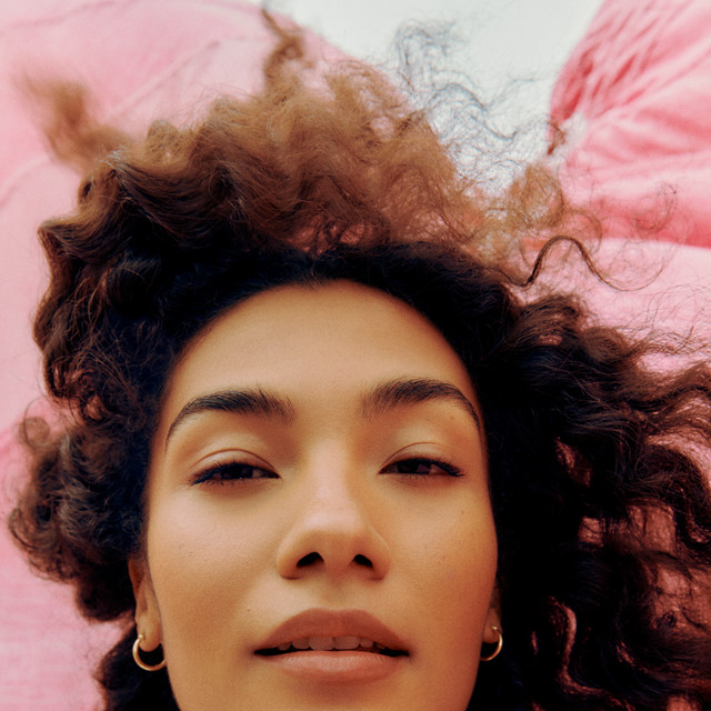 أوليفيا دين تحافظ على صدارة مخططات ARIA للأسبوع الثالث - أوليفيا دين