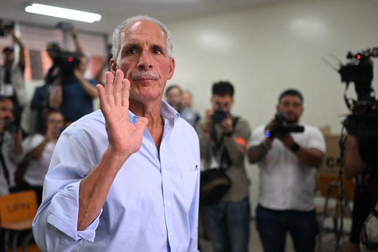 فلسطيني يتولى رئاسة هندوراس: نصري عصفورة في قلب الحدث - نصري عصفورة