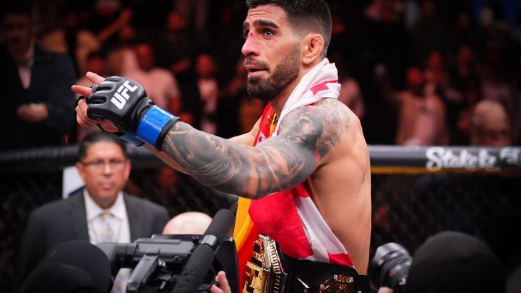 لحظة بطل فنون القتال يطرح مشتبهًا به في الاعتداء الجنسي - بطل فنون القتال