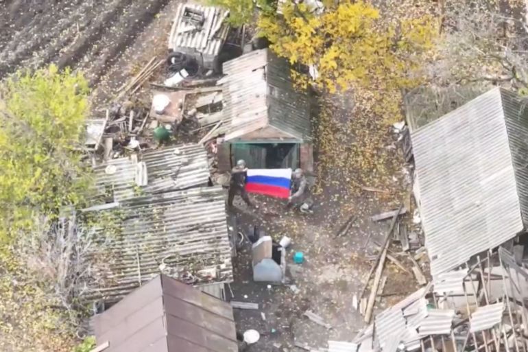 الجيش الروسي يسيطر على بلدة ديبروفا في مقاطعة دونيتسك - الجيش الروسي يسيطر على