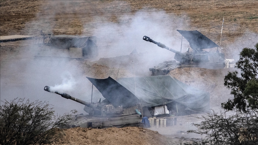 قصف جوي ومدفعي إسرائيلي على مناطق في غزة - قصف جوي ومدفعي إسرائيلي