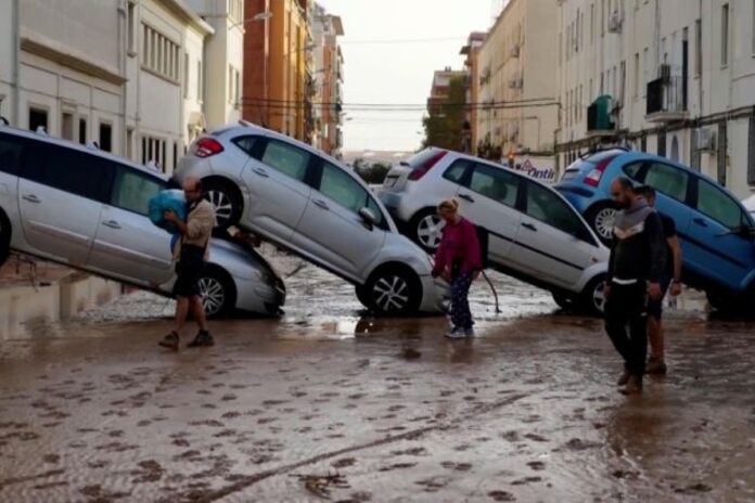 أمطار غزيرة فيضانات إسبانيا فيديو.. أمطار غزيرة وفيضانات في
