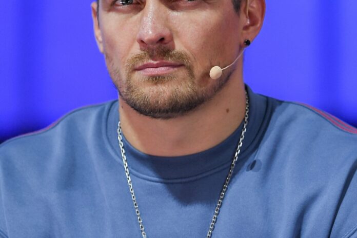 أولكسندر أوسيك يحدد خصمه المفاجئ في نزال المقبل