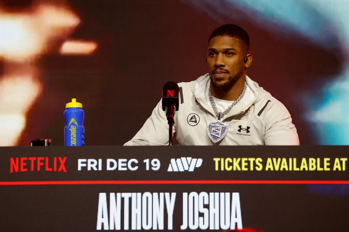 إصابة جوشوا بحادث سير فيديو.. إصابة جوشوا بطل العالم السابق