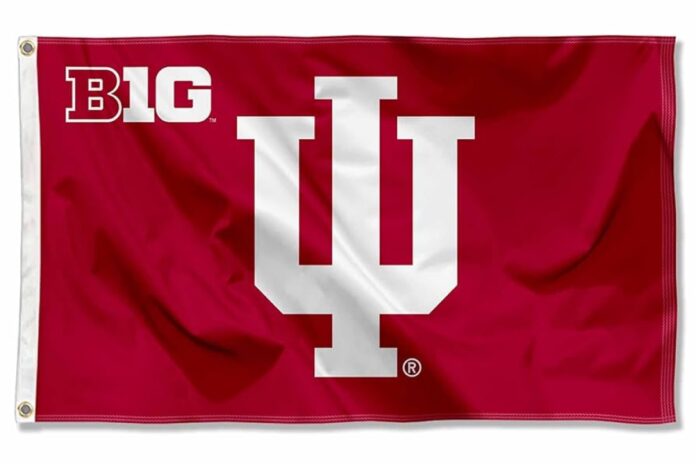 إنديانا بيغ إنديانا تحتفل بلقب بيغ تن وصدارة تصنيف CFP