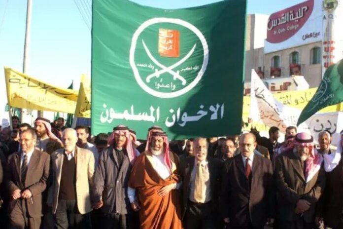 الإخوان المسلمين الإخوان وأوروبا.. من رعاية الجماعة لاكتشاف